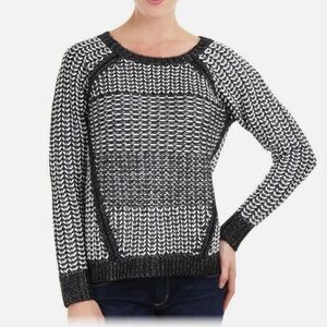DKNY Jeans chunky knit black & white sweater. Size medium.